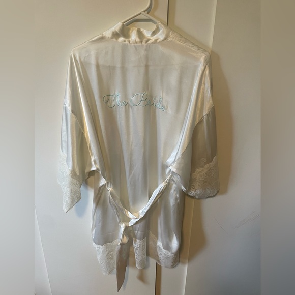 White Silk Bride Robe - Picture 7 of 7